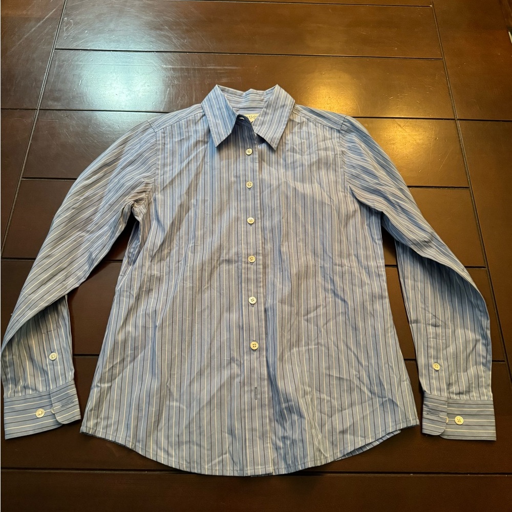 Ann Taylor women dress shirt